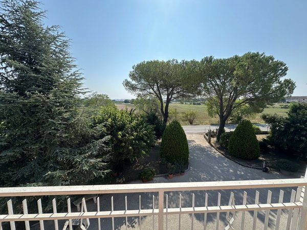 appartamento in vendita a Treia in zona Camporota