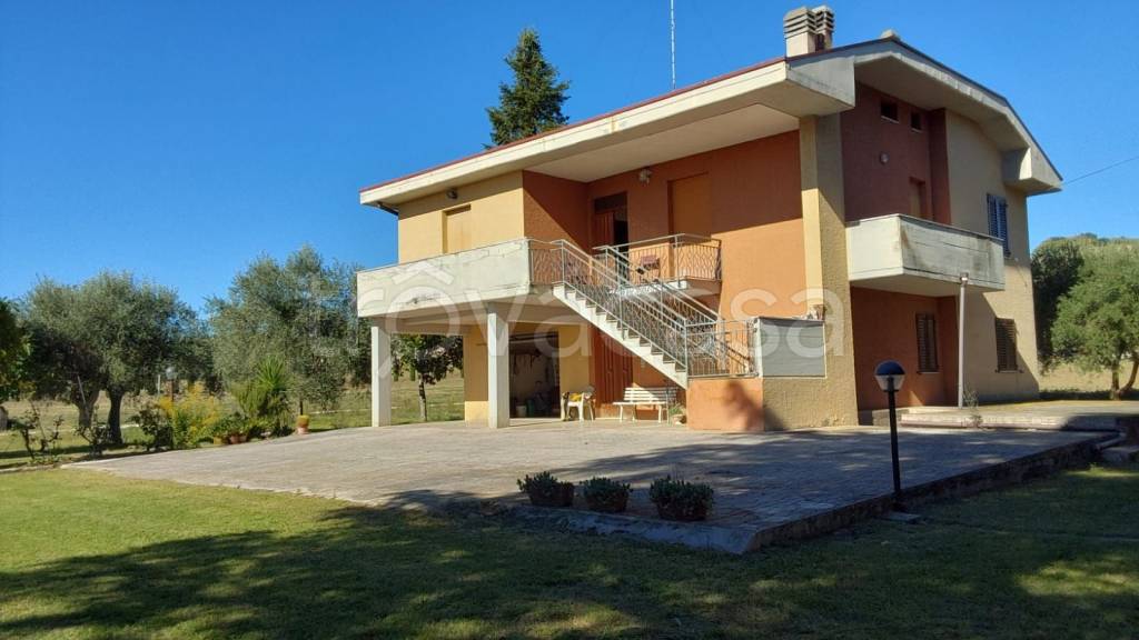 casa indipendente in vendita a Treia in zona Santa Maria in Selva
