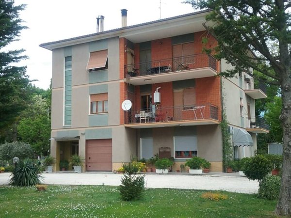 appartamento in vendita a Treia in zona Chiesanuova