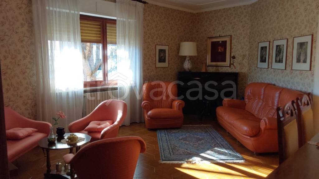 casa indipendente in vendita a Treia in zona Passo di Treia