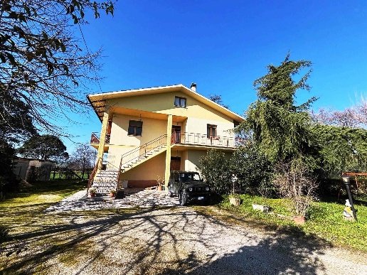 casa indipendente in vendita a Treia in zona Santa Maria in Selva