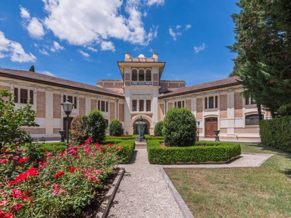 villa in vendita a Treia in zona Santa Maria in Selva