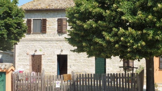 appartamento in vendita a Treia in zona Santa Maria in Selva