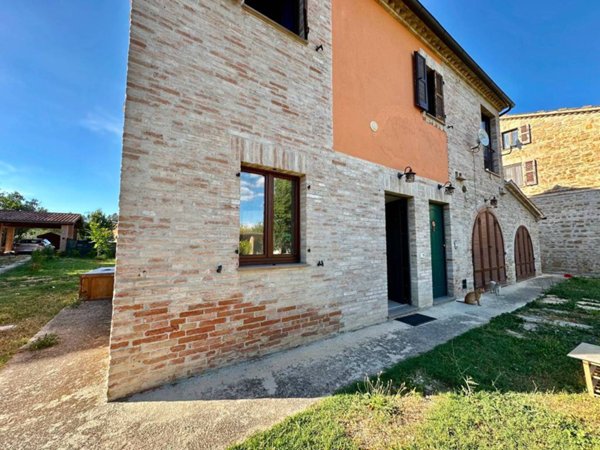 appartamento in vendita a Treia in zona Santa Maria in Selva