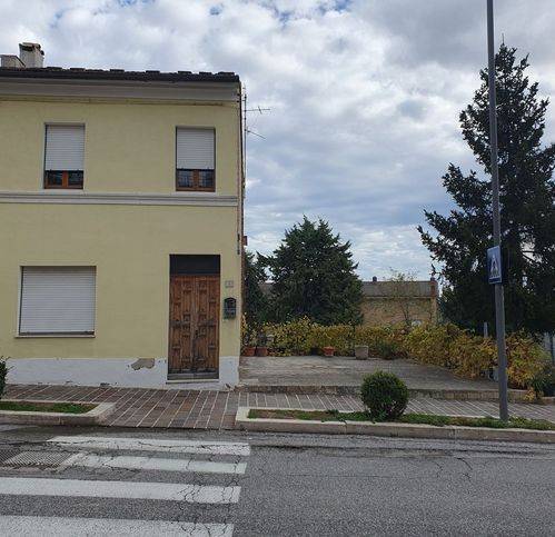 casa indipendente in vendita ad Urbisaglia