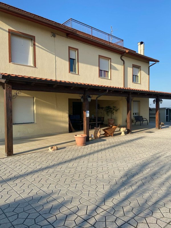 casa indipendente in vendita ad Urbisaglia