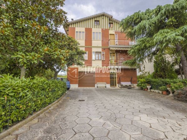 appartamento in vendita ad Urbisaglia in zona Maestà