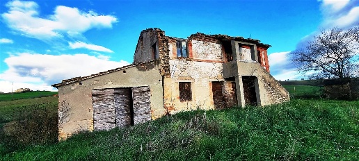 casale in vendita ad Urbisaglia in zona Entogge