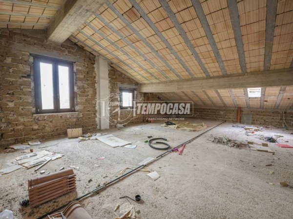 appartamento in vendita ad Urbisaglia in zona Convento