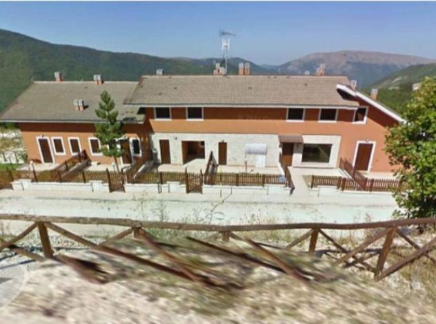appartamento in vendita ad Ussita in zona Frontignano