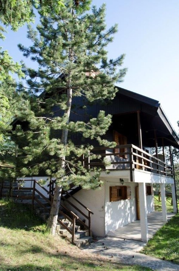 casa indipendente in vendita ad Ussita in zona Frontignano