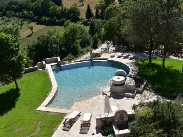 casa indipendente in vendita a Visso