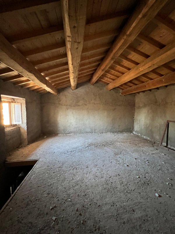 casa indipendente in vendita a Visso in zona Rasenna