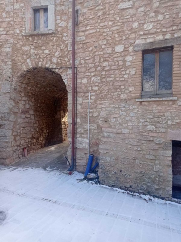 appartamento in vendita a Visso in zona Macereto