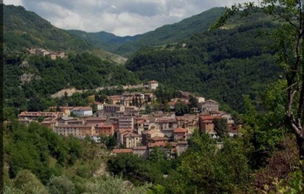 casa indipendente in vendita ad Acquasanta Terme