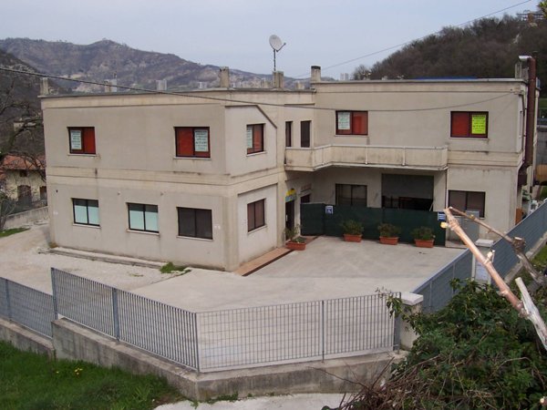 locale commerciale in vendita ad Acquasanta Terme