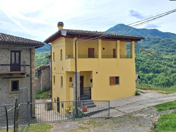 casa indipendente in vendita ad Acquasanta Terme