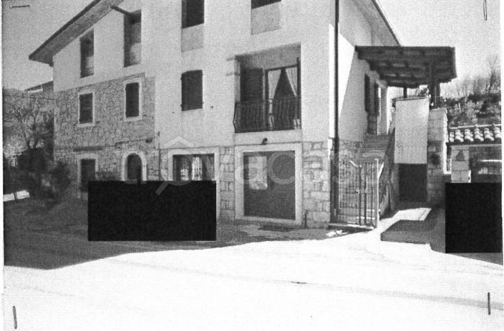 esavano in vendita ad Acquasanta Terme