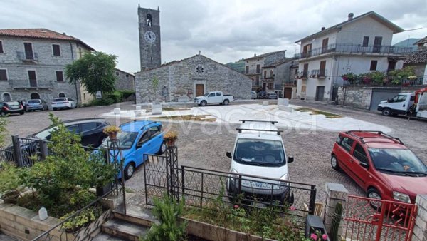 casa indipendente in vendita ad Acquasanta Terme in zona Paggese