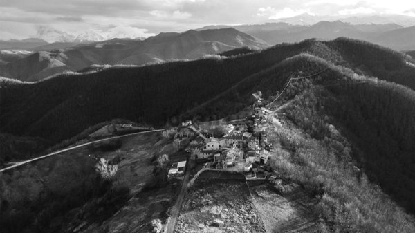 appartamento in vendita ad Acquasanta Terme in zona Centrale