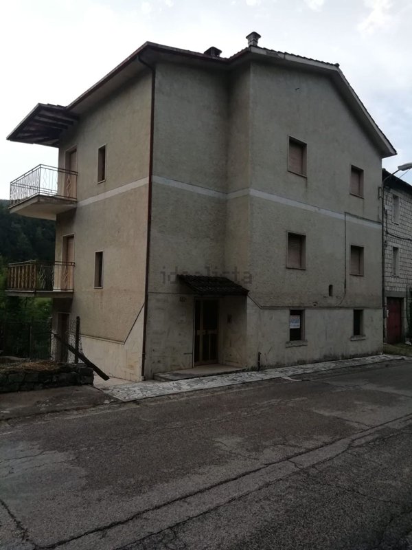 casa indipendente in vendita ad Acquasanta Terme