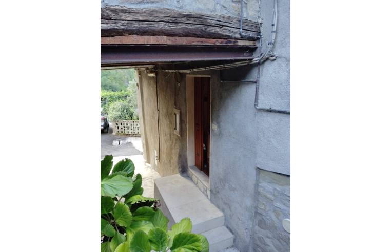 appartamento in vendita ad Acquasanta Terme in zona Quintodecimo