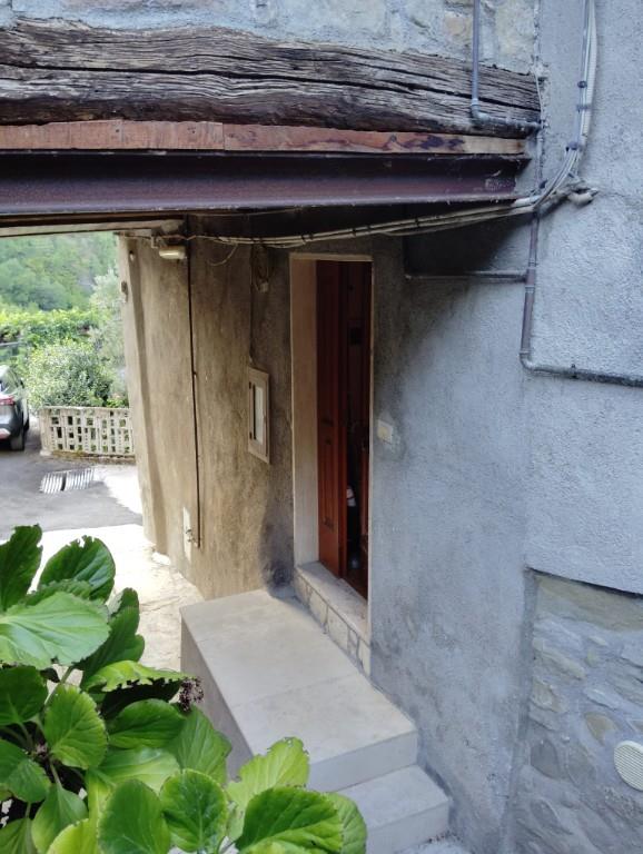 appartamento in vendita ad Acquasanta Terme in zona Quintodecimo