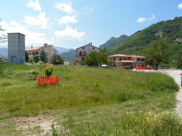 terreno edificabile in vendita ad Acquasanta Terme in zona Centrale