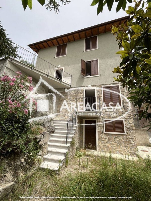 casa indipendente in vendita ad Acquasanta Terme in zona Novele