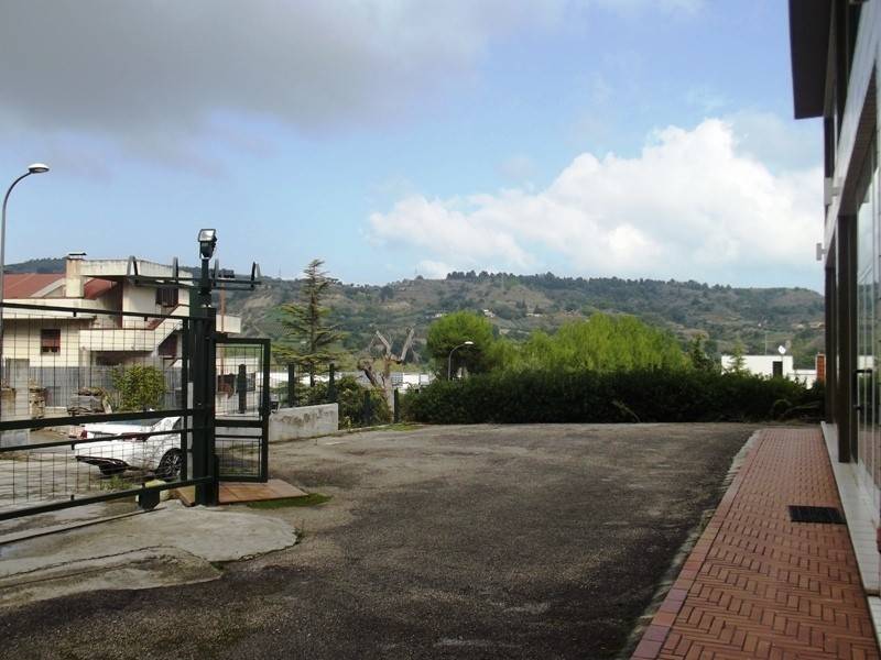 capannone in vendita ad Acquaviva Picena