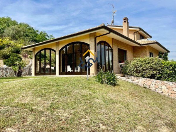 casa indipendente in vendita ad Acquaviva Picena