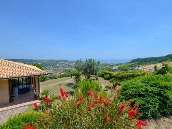 casa indipendente in vendita ad Acquaviva Picena
