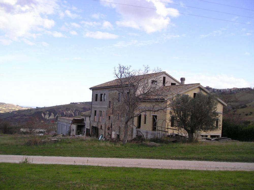 negozio in vendita ad Acquaviva Picena