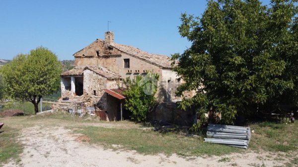 pentavano in vendita ad Acquaviva Picena