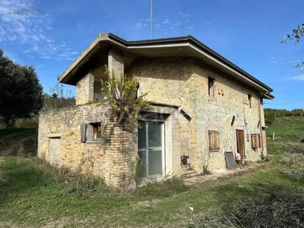 casa indipendente in vendita ad Acquaviva Picena