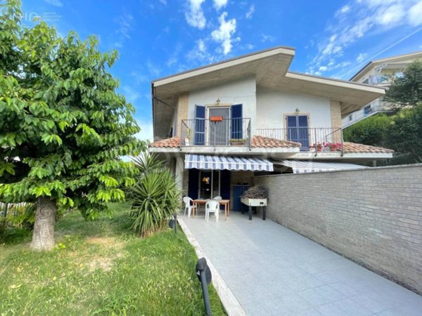 casa indipendente in vendita ad Acquaviva Picena
