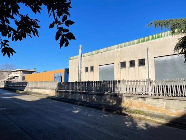 capannone in vendita ad Acquaviva Picena