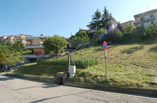 terreno edificabile in vendita ad Acquaviva Picena