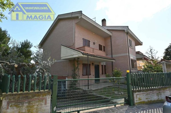 casa indipendente in vendita ad Acquaviva Picena