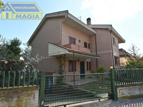 casa indipendente in vendita ad Acquaviva Picena