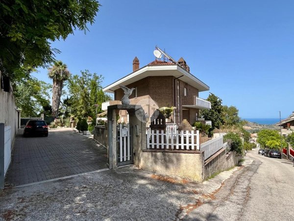 casa indipendente in vendita ad Acquaviva Picena