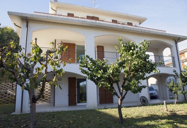 casa indipendente in vendita ad Acquaviva Picena