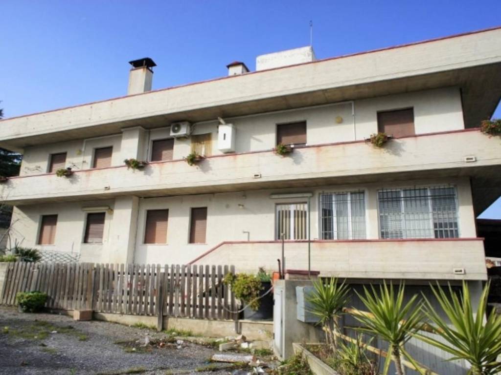 locale commerciale in vendita ad Acquaviva Picena