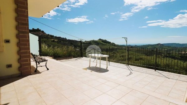 appartamento in vendita ad Acquaviva Picena