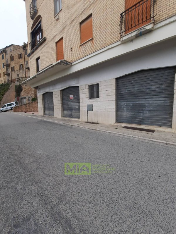 locale commerciale in vendita ad Acquaviva Picena