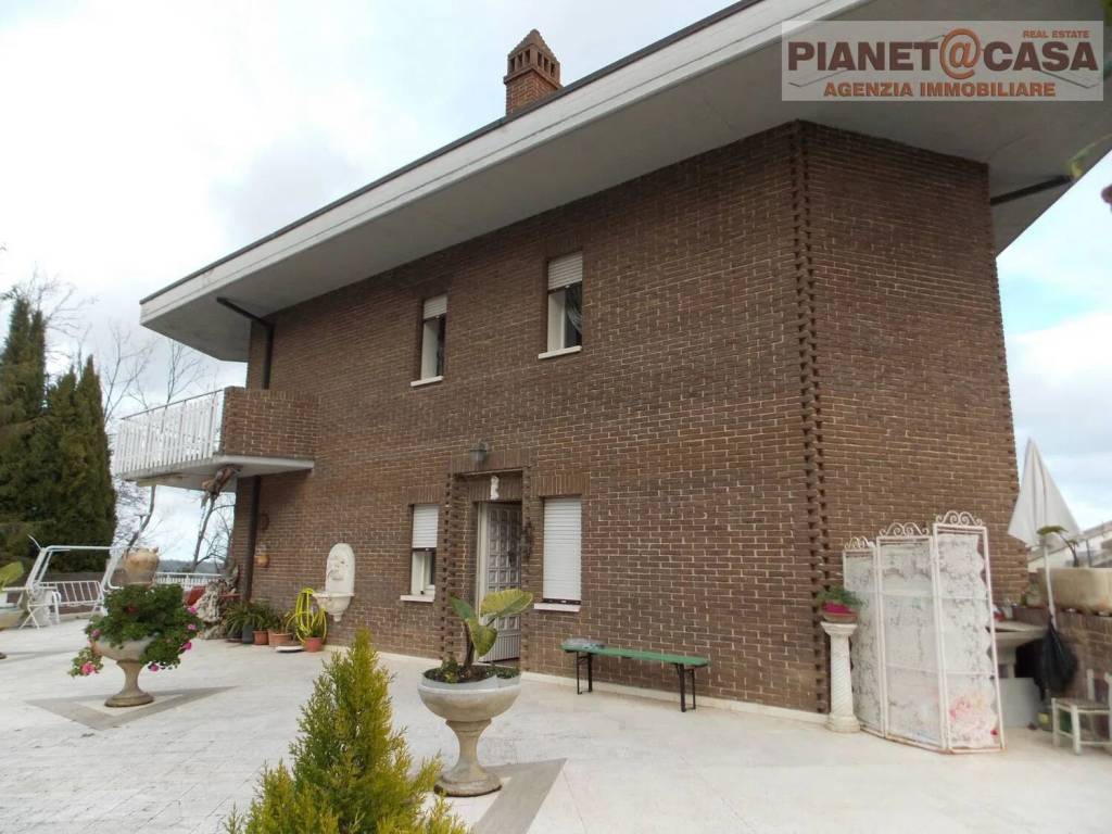 casa indipendente in vendita ad Acquaviva Picena