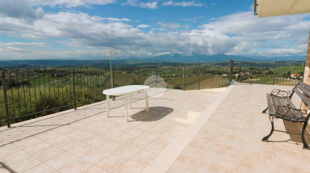 appartamento in vendita ad Acquaviva Picena