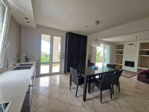 casa indipendente in vendita ad Acquaviva Picena