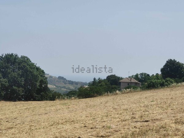 terreno agricolo in vendita ad Acquaviva Picena