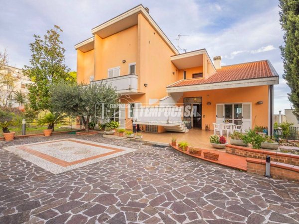 casa indipendente in vendita ad Acquaviva Picena